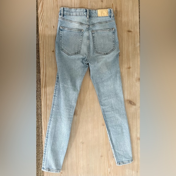 Zara High Rise Skinny Jeans - Picture 2 of 10